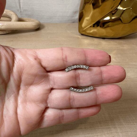 PREMIER DESIGNS Silver‎ Rhinestone Crawler Earrings - Picture 3 of 4